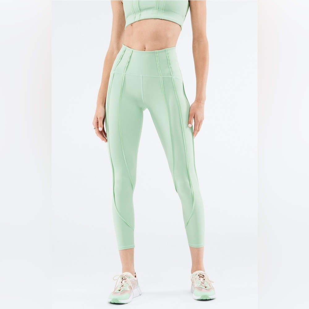 Fabletics High-Waisted Ultraluxe Contour 7/8 Leggings Dusty Teal Sz S NWT